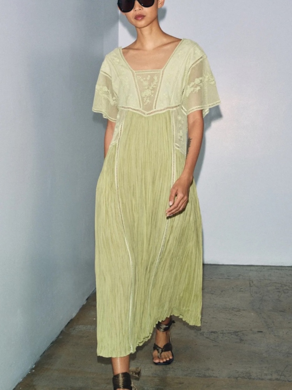 ZARA WOMAN SS26 PISTACHIO EMBROIDERED PLEATED DRESS ZW 7521/063/511
